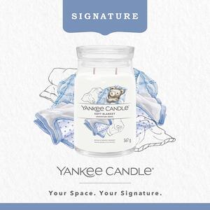 Yankee Candle vonná svíčka Signature ve skle velká Soft Blanket 567 g