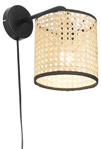 Venkovská nástěnná lampa černá s ratanovým odstínem - Kata