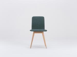 Zelená jídelní židle s podnožím z dubového dřeva Gazzda Ena