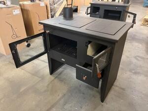 EEK A - Krbová kamna PRITY 2P41 15,2 kW s troubou a plechovou deskou Kamna LEVÁ