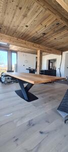 HOME22 Jídelní stůl BRASIL z masivu a oceli Materiál: dub, Barva podnoží: bílá, délka desky: 180 cm
