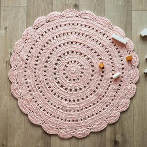 Růžový ručně háčkovaný koberec z bavlny Nattiot Alma, ø 120 cm