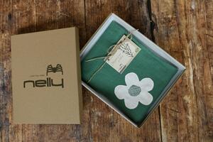 Nelly Lněný dekorativní povlak na polštář - bílé květy na zeleném
