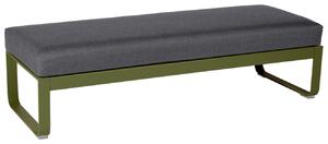 Tmavě šedá čalouněná lavice Fermob Bellevie 148 cm se zelenou podnoží - odstín pesto
