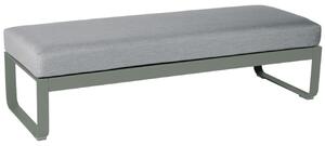 Šedá čalouněná lavice Fermob Bellevie 148 cm s šedozelenou podnoží