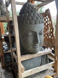 Buddha hlava, tesaný
