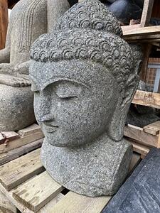 Buddha hlava, tesaný