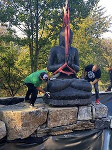 Velký Buddha – odlévaná socha, sedící, velikosti 60-240 cm