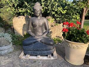 Velký Buddha – odlévaná socha, sedící, velikosti 60-240 cm