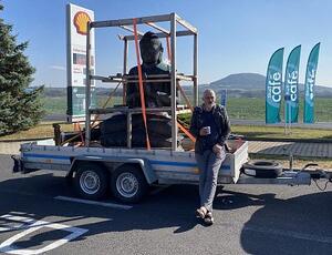 Velký Buddha – odlévaná socha, sedící, velikosti 60-240 cm