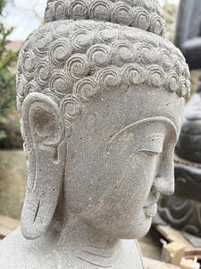 Ručně tesaná hlava Buddha z říčního kamene – 80 cm