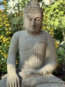 Buddha z lávového kamene – 60 cm, ručně tesaný na Jávě