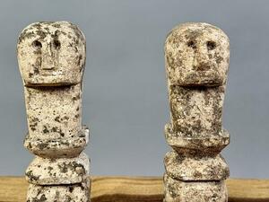 Kamenná figurka z Timoru – 20 cm vysoký etnický strážce