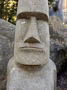 Socha Moai z bazanitu (sopečný kámen) 73 cm – ručně tesaná, Jáva