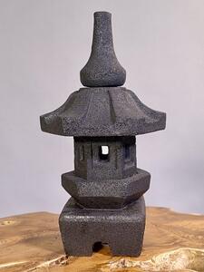 Japonská kamenná lampička 38 cm – zahradní dekorace z umělého kamene