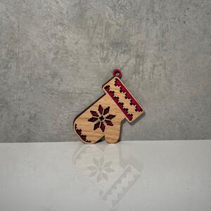 Wooden Mooden Dřevěné vánoční ozdoby Folklor (červený podklad) Tvar: rukavice