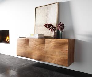 DELIFE Komoda New Live-Edge 145 cm akácie přírodní 3 dvířka závěsná