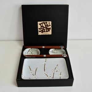 Made in Japan (MIJ) Sushi Set Grey with White Petals 4 ks s hůlkami