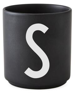 Černý porcelánový hrnek Design Letters Alphabet S, 250 ml