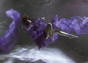 Malvis ® Tapeta Žena s hedvábím pod vodou Vel. (šířka x výška): 144 x 105 cm