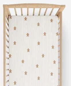 Goldea vánoční bavlněné napínací prostěradlo do dětské postýlky - perníčky s proužky 60 x 120 cm