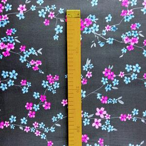 Ervi bavlna š.240 cm - květ na šedém 10554-12, metráž -