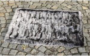 Špongr Kožešinový koberec z finského mývalovce 95 x 122 cm menší Black & White