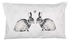 Černo-bílý obdélníkový povlak na polštář s motivem zajíčků Bunnies in Love – 30x50 cm