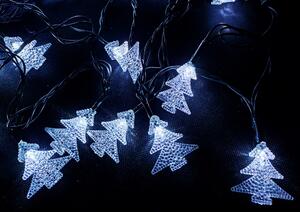 Vnitřní vánoční řetěz s LED diodami ve tvaru vánočních stromečků - studená bílá, zelený kabel, 6m, 50 LED