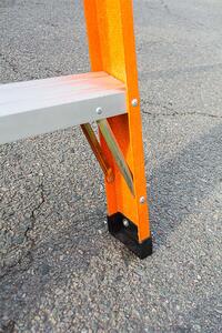 FISTAR Sklolaminátový schůdkový žebřík s přihrádkou na nářadí 4 stupně, oranžový