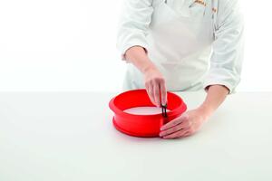 Silikonová pečicí nádoba na dort Springform Mould 23 cm Lekue | červená