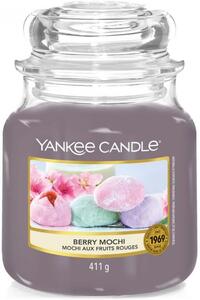 Yankee Candle vonná svíčka Classic ve skle střední Berry Mochi