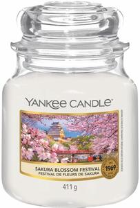 Yankee Candle vonná svíčka Classic ve skle střední Sakura Blossom Festival