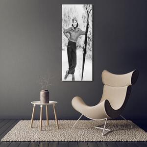 Vertikální Foto obraz na plátně Žena s lyžema ocv-104452421