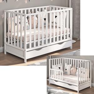 Postýlka LuLu Lux 120x60 se zásuvkou a zábranou – dřevěná, s funkcí pohovky Druh matrace: bez matrace