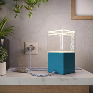 Creative cables Lakovaná dřevěná stolní lampa Posaluce cubetto color s textilním kabelem, vypínačem a dvoupólovou zástrčkou Barva: Modrá