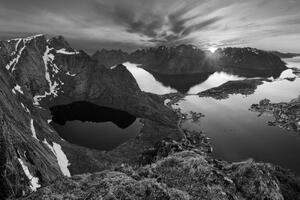 Tapeta jezero v horách při západu slunce - 150x100 cm