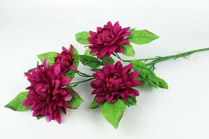 Cyklámenová umělá dahlia na stonku s listy 80cm