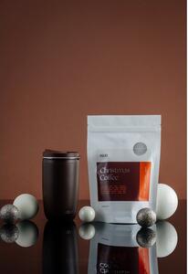 Limitovaná sada 2 produktů EQUA Cup Brown se stříbrným poutkem 300 ml - termohrnek z nerezové oceli + vánoční balení kávy (250g) Hrubost mletí: Celá zrna