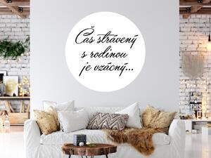 Čas strávený s rodinou textová samolepka na zeď šíře 45 cm