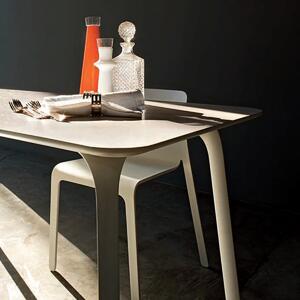 Magis jídelní stoly Table First Square (80 x 75 x 80 cm)