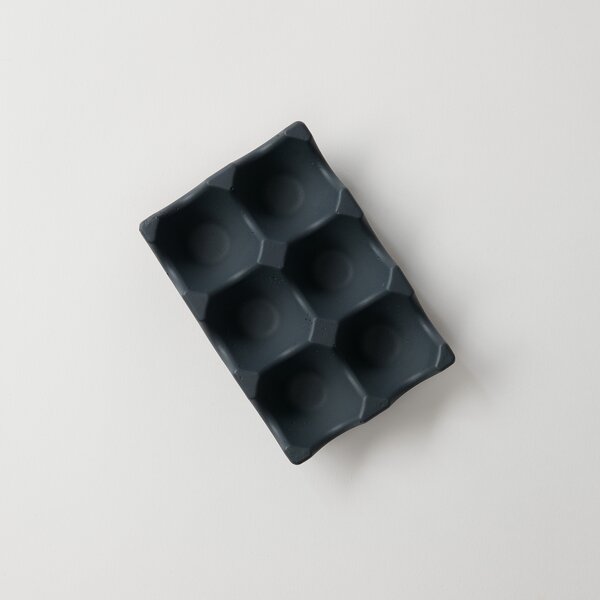 ODLITO Betonové plato na vajíčka – grafit (černá) – 14 cm