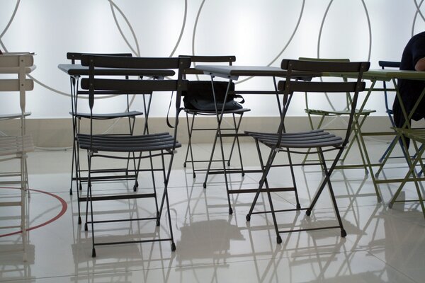 Emu designové zahradní stoly Arc En Ciel Round Table (průměr 80 cm)