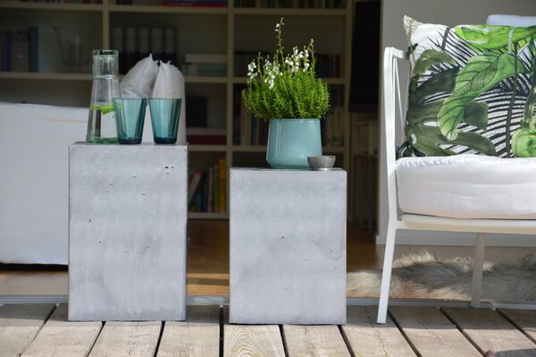Jan Kurtz designové stoličky Block Hocker Beton Large