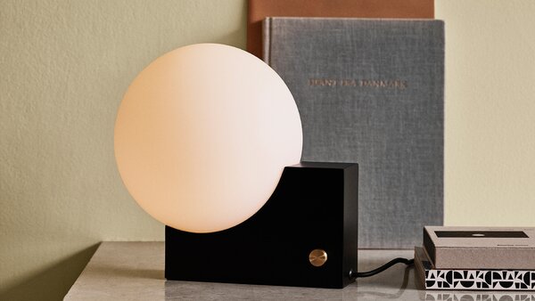 &Tradition designové stolní lampy Journey SHY1