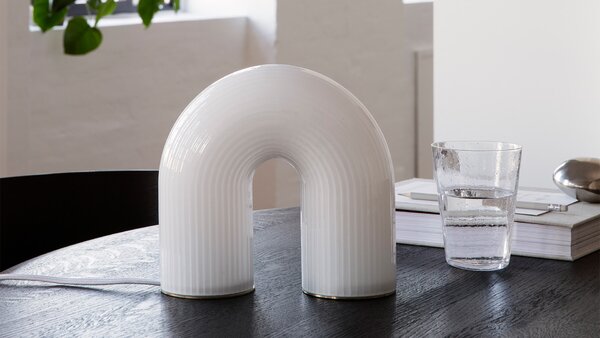 Ferm Living designové stolní lampy Vuelta