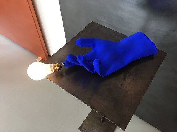 Ingo Maurer designová závěsná svítidla Luzy