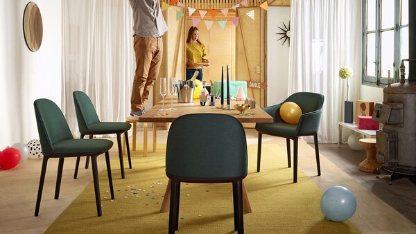 Vitra designová židle Softshell Chair (látka světle modrá)