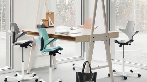 HAG designové kancelářské židle Capisco Plus 8010