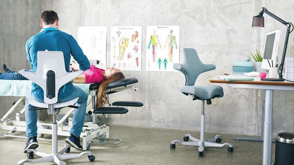 HAG designové kancelářské židle Capisco Plus 8010
